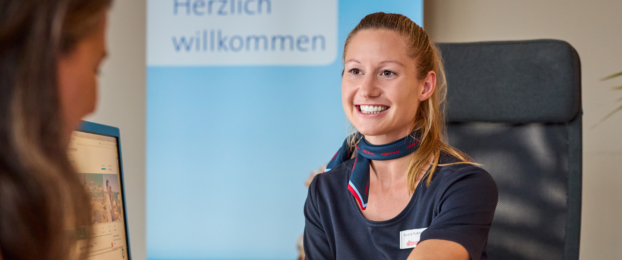 Reiseleiterin Ramona